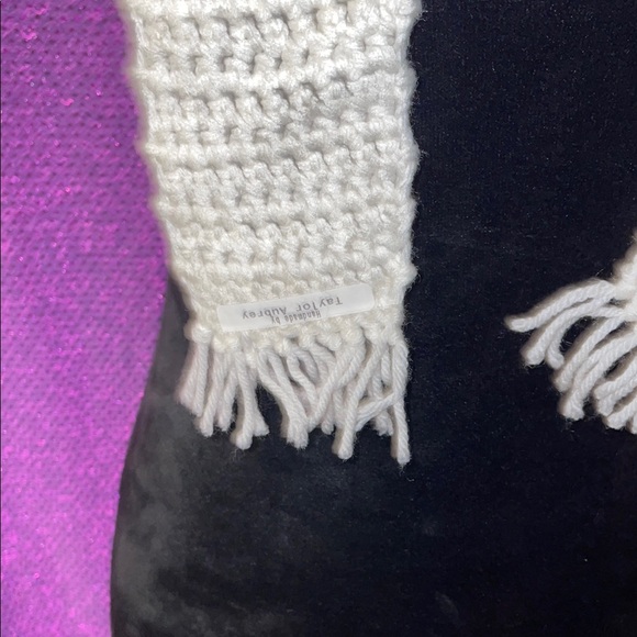 White Crochet Scarf - Picture 4 of 4